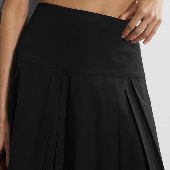 Aritzia Babaton Chandelier Poplin Skirt - Picture 9 of 11